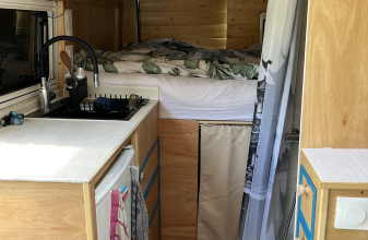 PEUGEOT BRAVIA MOBIL SWAN image