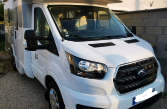 Ford CI AUTOHOMES 94 XT image