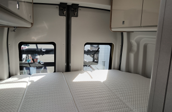 Ford BURSTNER C590 image