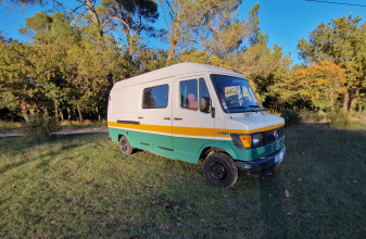 Mercedes AUTRE 207d image