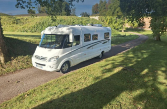 MERCEDES ESTEREL EXCLUSIVE image