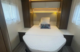 FORD CI (CARAVANS INTERNATIONAL) NACRE image