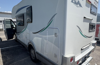 FORD CHAUSSON FLASH image