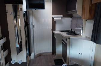 Ford CHALLENGER Mageo image