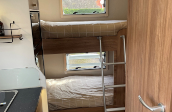 Fiat PILOTE P696 Essentiel image