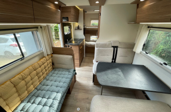 Fiat PILOTE P696 Essentiel image