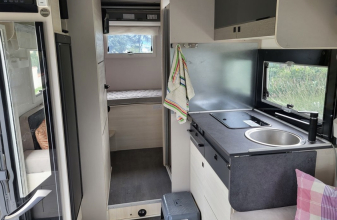 Ford CHALLENGER 380 image