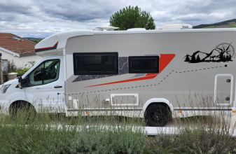 Ford CHALLENGER 380 image