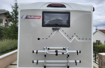 Ford CHALLENGER 380 image