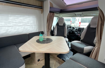 Peugeot CHALLENGER 384 étape édition image