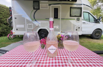 FORD CHAUSSON TITANIUM EDITION image