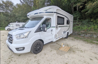 FORD CHAUSSON TITANIUM EDITION image