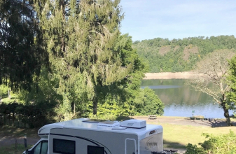 FORD CHAUSSON TITANIUM EDITION image