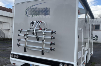 FORD CHAUSSON TITANIUM EDITION image