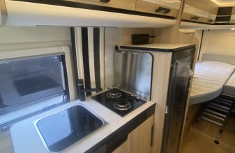 Peugeot CAMPEREVE 746 air Magellan Saphir image