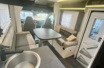 Ford CHAUSSON 720 Titanium Premium image