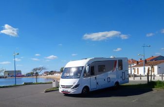 fiat Burstner integral image