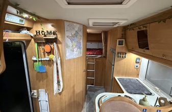 Ford transit Laika X695 image